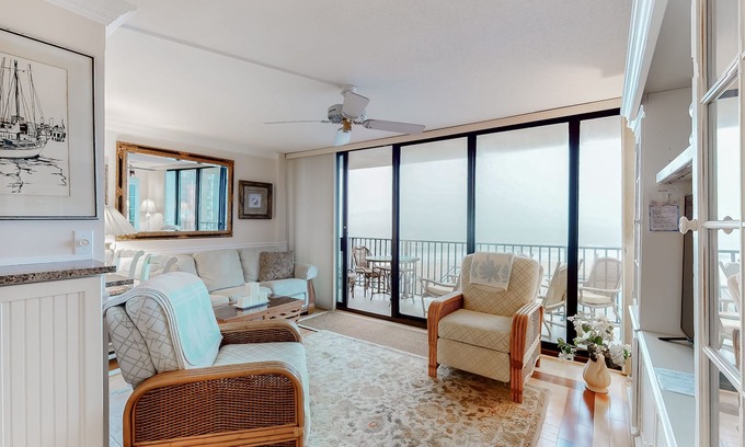 Bethany Beach Copropriété | Sea Colony 5th-floor ocean-view condo with sauna, pool, hot tub, & basketball