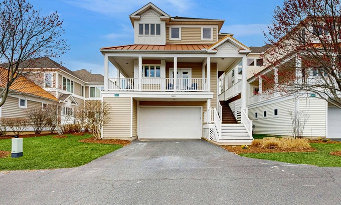 Bethany Beach Maison | Sea Colony Tennis house with gym, grill, & pool