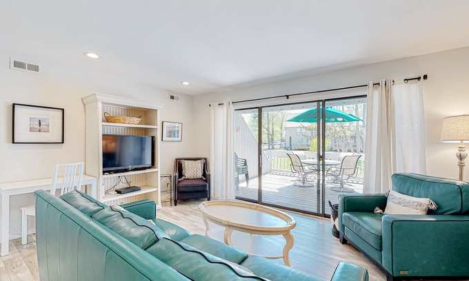 Bethany Beach Copropriété | Sea Colony Tennis 1st floor condo w/ tennis court, basketball court, and pool