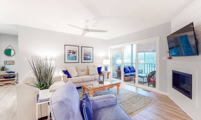 Bethany Beach Copropriété | Sea Colony Tennis First-Floor Condo w/ Lake View, Basketball Court & Free WiFi
