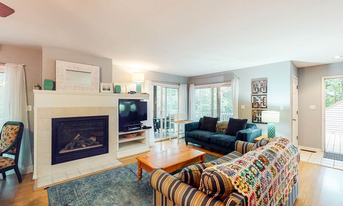 Bethany Beach Copropriété | Sea Colony Tennis 1st-floor condo with basketball court & tennis court