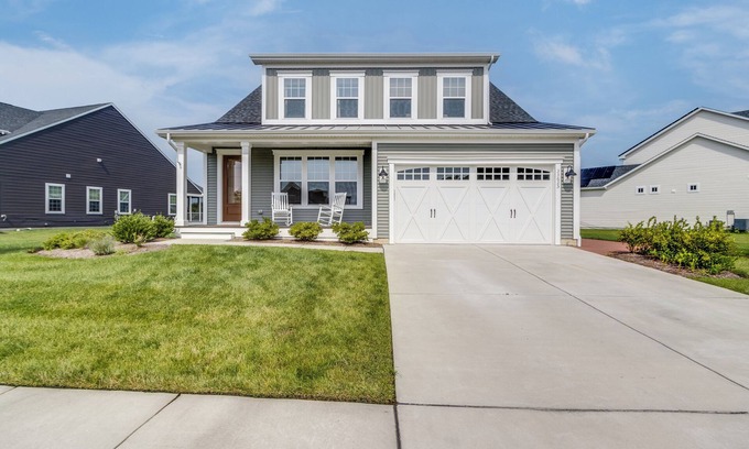 Lewes Maison | Sea Foam Sanctuary- Coastal Club- 4BR home w/ fenced backyard-pet friendly, pool
