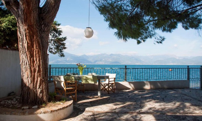 Kato Rodini Maison | Sea front house on the beach, Peloponnese