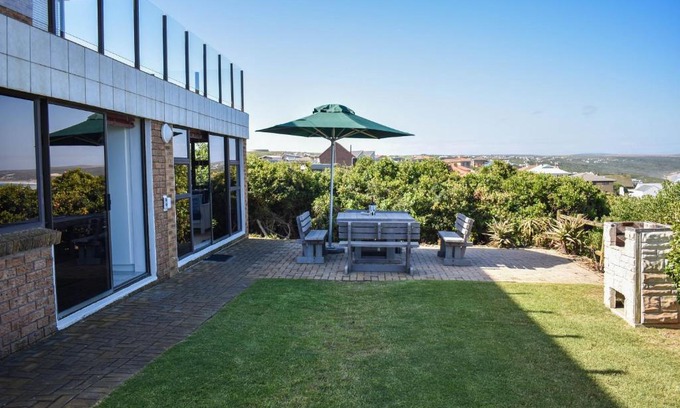 Boggoms Bay Appartement | Sea Gem with a stunning view