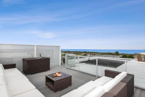 Ocean Grove Appartement | Sea Panorama on The Parade with pool
