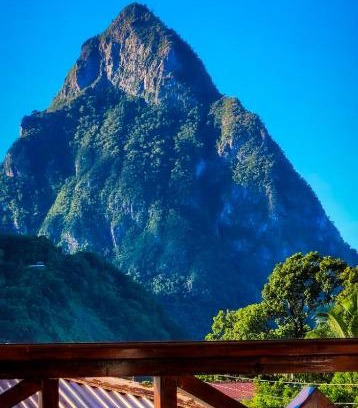 Soufriere Appartement | Sea Piton View Couple Escape- Certified