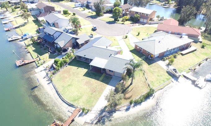 Sussex Inlet Villa | Sea-Renity - Bord de l'eau avec jetée
