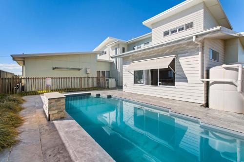 Stockton Maison | Sea Sand and Serenity at Stockton - Stunning Sophistication