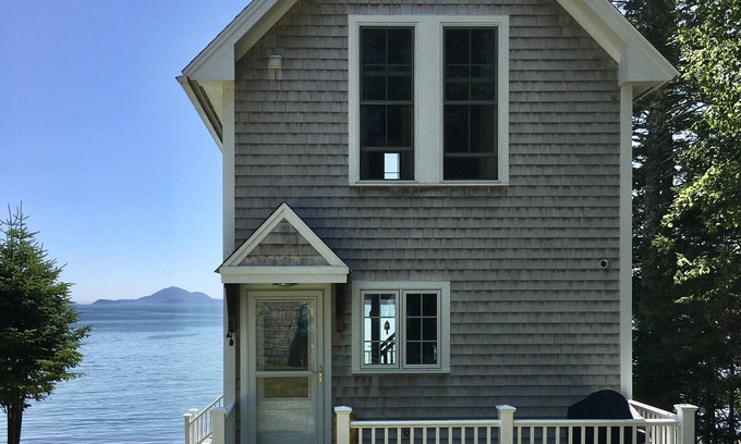 Hancock Maison | Sea Spray - Modern Oceanfront Cottage with Views of Cadillac Mountain & Acadia