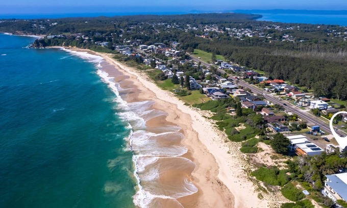 Noraville Maison | Sea & Sun Beach House-Direct Beach Access