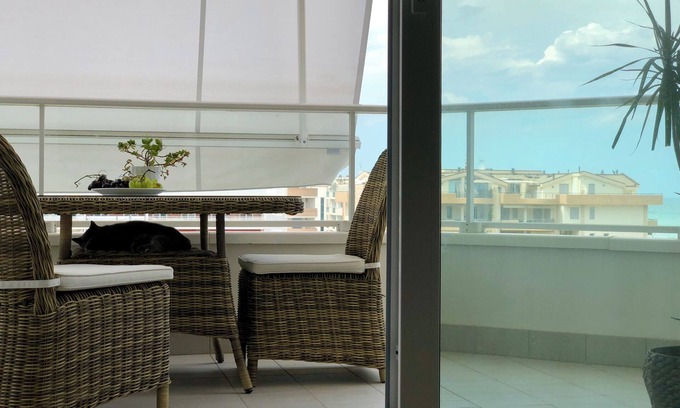 Roseto degli Abruzzi Copropriété | Sea View 1-bedroom condo with a balcony in Roseto degli Abruzzi with WiFi, AC