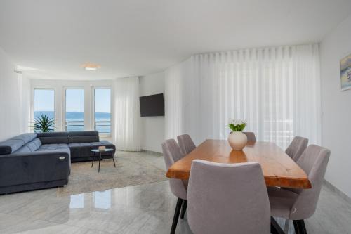 Bacvice Appartement | Sea view apartment by Nono Ban