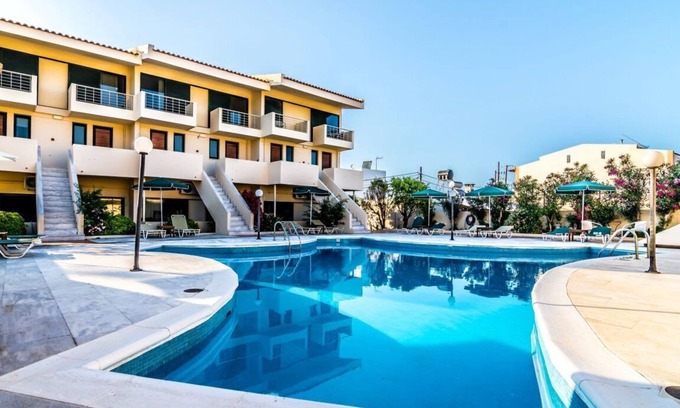 Stalos Appartement | Sea view apartment in Orestis hotel
