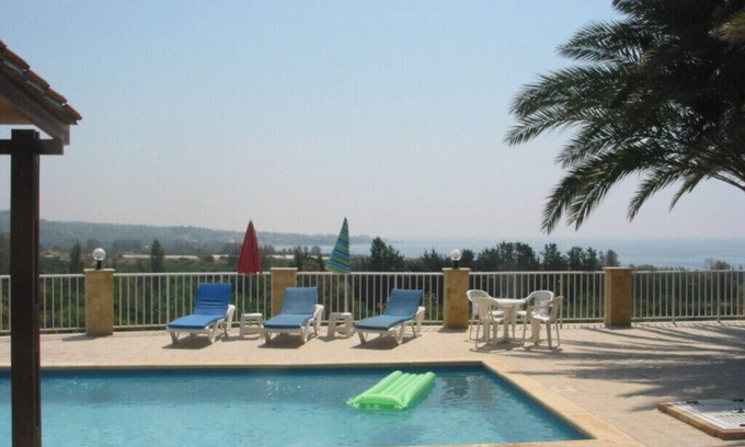 Pegeia Villa | Vue sur la mer, Bungalow, salle de bains, Coral Bay, accessible aux handicapés, privé