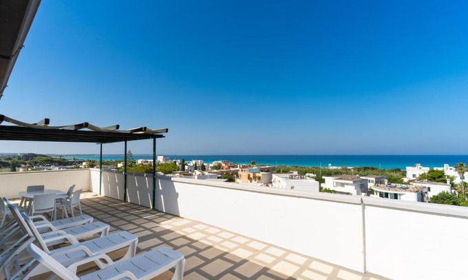 Baia Verde Appartement | Sea View Penthouse-Attico