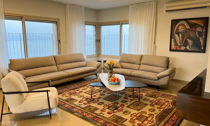 Tiberias Appartement | sea view penthouse with 3 floors and an hot tub! can host up to 15 people .