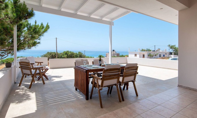 Pefki Maison | Sea view Pine house