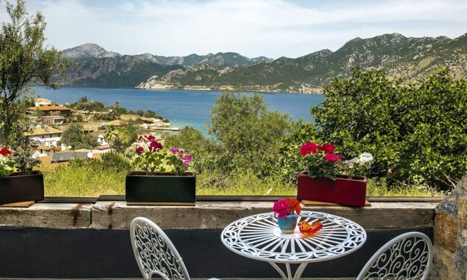 Selimiye Lit Et Petit-Déjeuner | Sea View Studio w Pool and Balcony 5 min to Beach