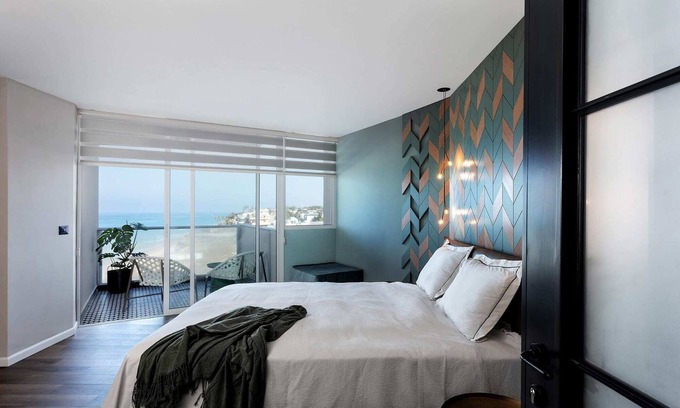 Herzliya Pituach Appartement | Sea View Stylish 1BR with Balcony