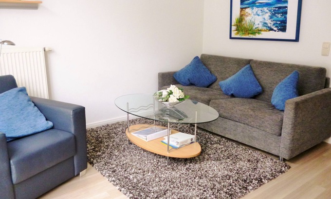 Kuehlungsborn Appartement | Sea view WE 2.07: beautifully situated 2.5-room apartment close to the beach