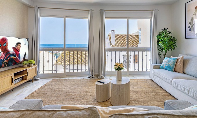 Puerto Banus Appartement | Vue sur la mer + Marchez vers n'importe quel point du luxueux Puerto Banus.