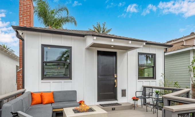 Old Towne Maison | SeaBreeze Bungalow 2 blocks from beach & steps to Main St.