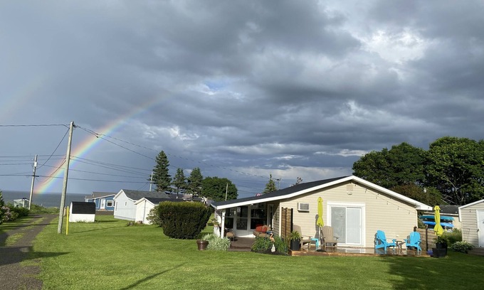 Grand-Digue Cottage | Seabreeze Chalet ~ 3 bedroom Cottage 30 seconds from the beach