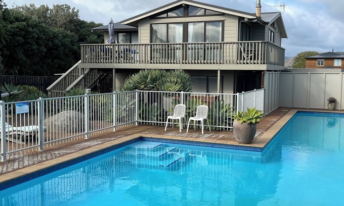 Waikanae Maison | Seabreeze @ Longshore: piscine + spa + tennis + plage