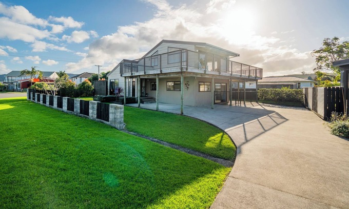 Whitianga Maison | Seabreeze on Cook - Whitianga Holiday Home