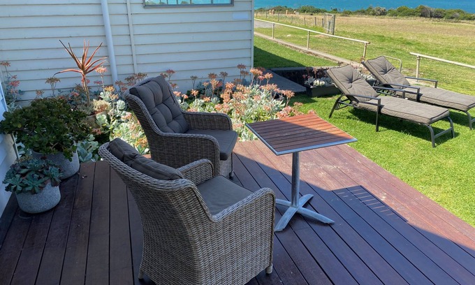 Sugarloaf Maison | Seacroft Studio - Self Contained Apartment With Stunning Ocean Views