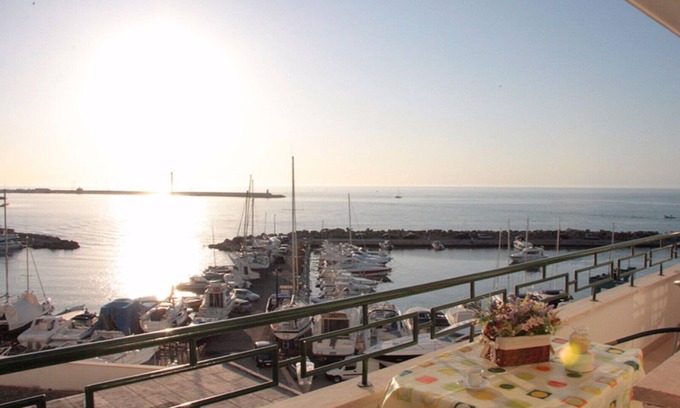 Gallipoli Appartement | Appartement en bord de mer dans le centre de Gallipoli. 3 Matrim + 3 salles de bain