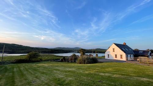 Ardnatrush Maison | Seafront house with own private pier in Gunpoint, Schull, West Cork