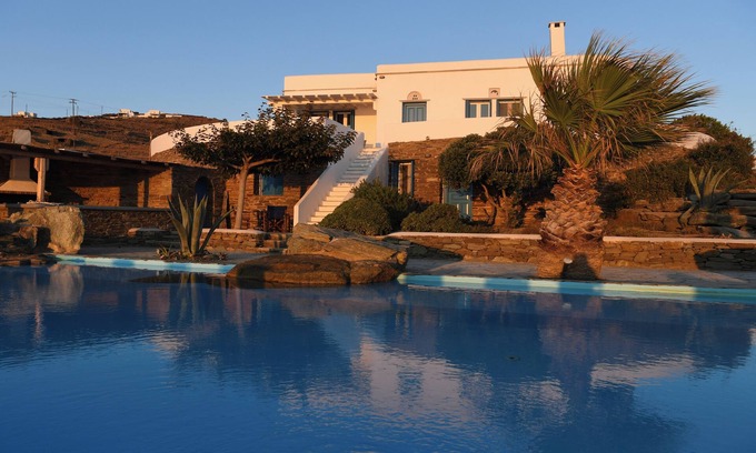 Exomvourgo Villa | PROPRIÉTÉ EN BORD DE MER AVEC GRANDE PISCINE PRIVÉE