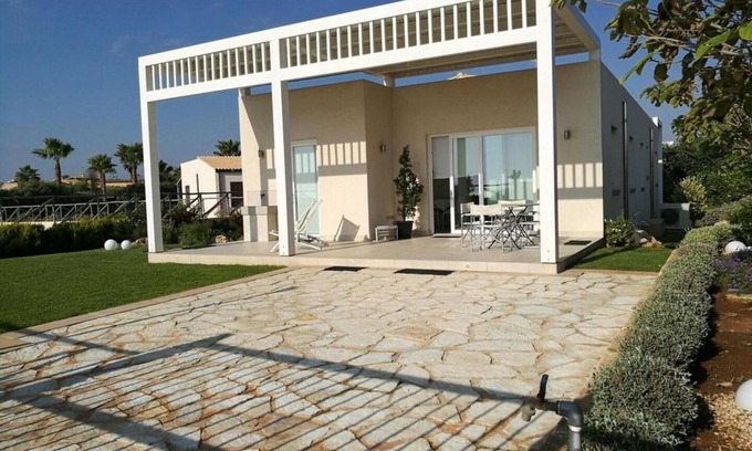 Petrosino Villa | Villa en bord de mer "The Cliff"