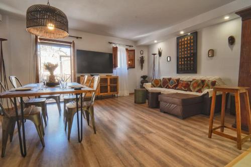 Tossa de Mar Appartement | SeaHomes Vacations - Centric Apt 100m Beach and PKG