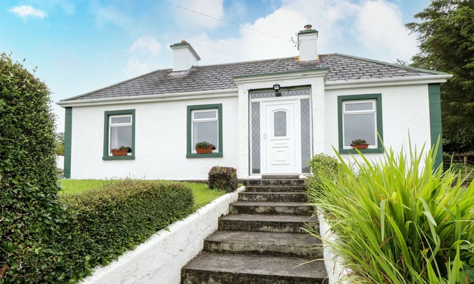 Glenisland Cottage | Sean Bhaile, CASTLEBAR, COUNTY MAYO