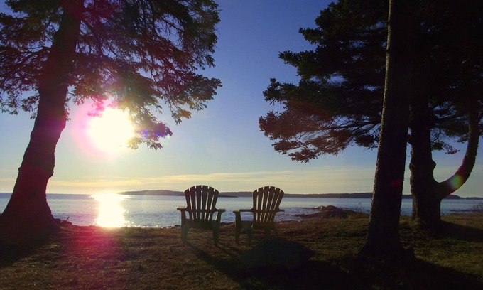 Jonesport Maison | Maine Oceanfront Searenity Cottage Beachfront Vacation House Private Secluded