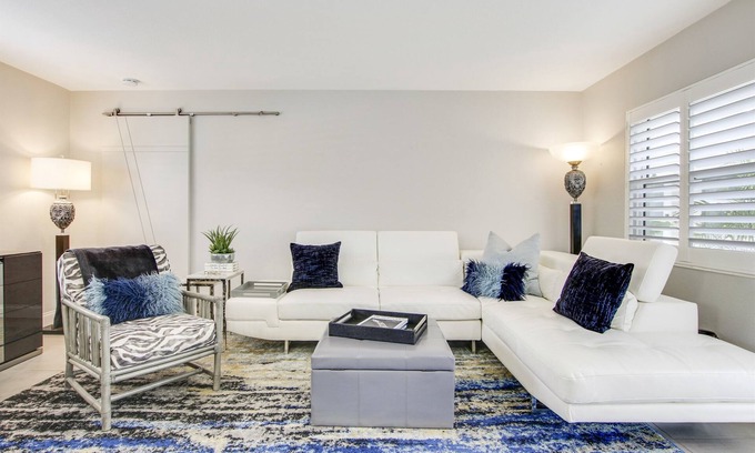 Delray Beach Copropriété | Nouvelle annonce !! Marchez jusqu'à la plage et Atlantic Ave! 100 $ de rabais