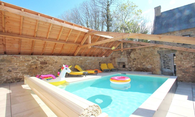 Kerlouet Villa | Villa piscine chauffée bord de mer pour 8 pers.