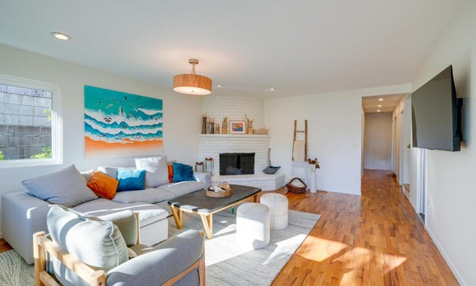 Mescal Corridor NW Maison | Seaside Home with Hot Tub and Patio Close to Beaches!