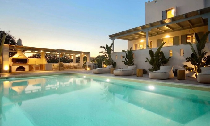 Plaka Villa | Bord de mer Naxos Villa Ariane avec piscine privée 4 BDR / 3 BAIN à Plaka Beach