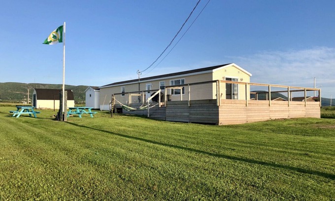 Cheticamp Cottage | Nest Seaside Waterfront privé
