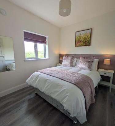 Inverin Appartement | Seaside Retreat - 4 Guests - Near Aran Islands