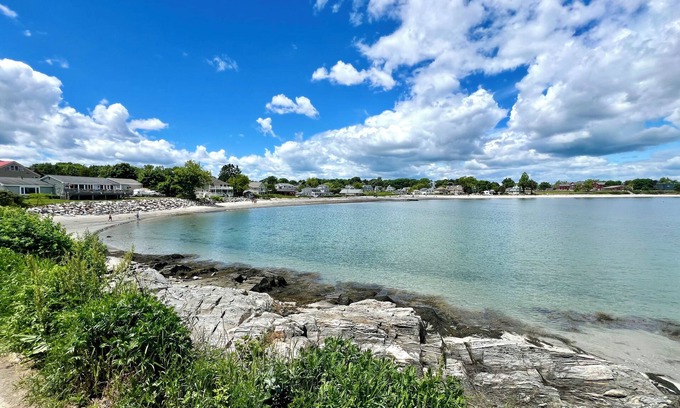 Portland Appartement | Seaside Retreat in Cape Elizabeth. Walk to 2 Beaches, restaurants + coffee shops