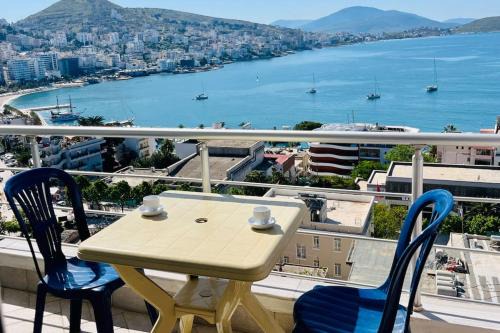 Qender Appartement | Seaside Serenity! FREE PARKING!