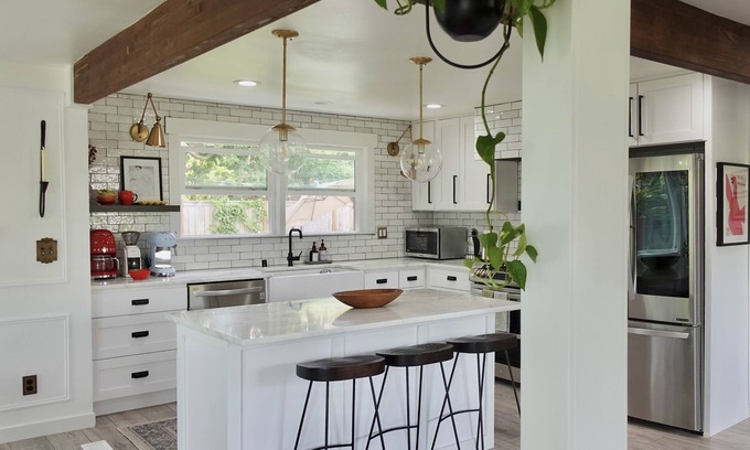 Greenwood Maison | Seattle Lighthaus: 4BR Retreat, Entire Property with Luxurious Amenities! ✨