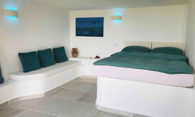 Pefki Appartement | Appartement avec vue sur la mer, piscine à débordement et cuisine