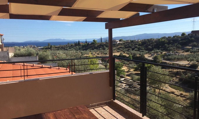 Agii Theodori Villa | SEAVIEW villa perchée / wi-fi, A / C, près des sites BEACH & ANCIENT à seulement 45 'd'Athènes