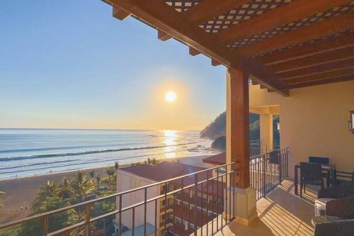 Jaco Maison | Seaview Oasis 1-BR Suite in Croc's casino resort