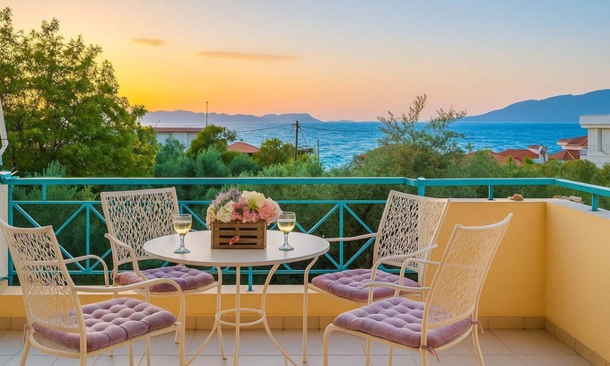 Avia Maison | Seaview Terrace Haven-Perfect Location By The Sea